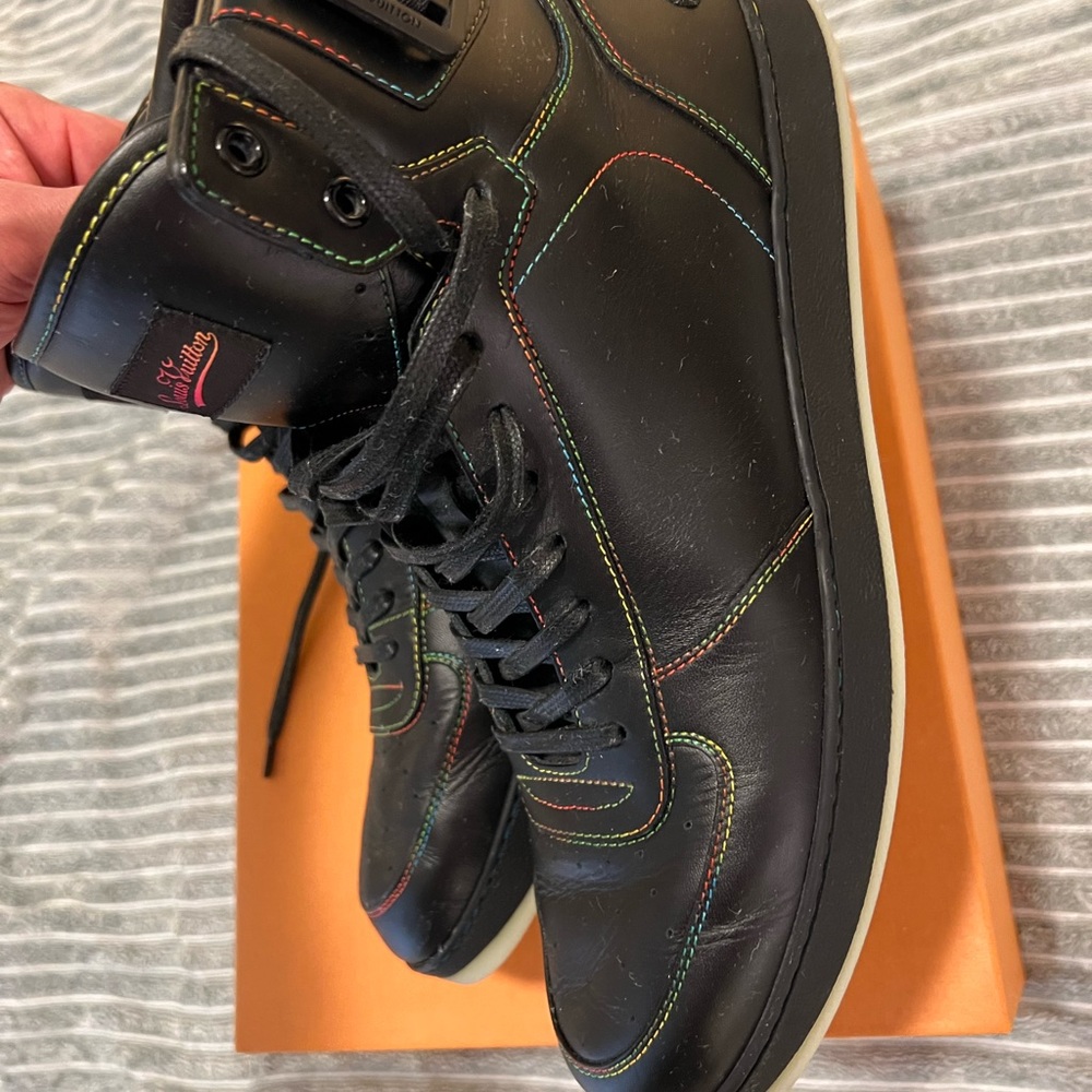 Louis Vuitton Rivoli High Top Sneakers Size LV9 US10/10.5 Like New Condition - Picture 6 of 10